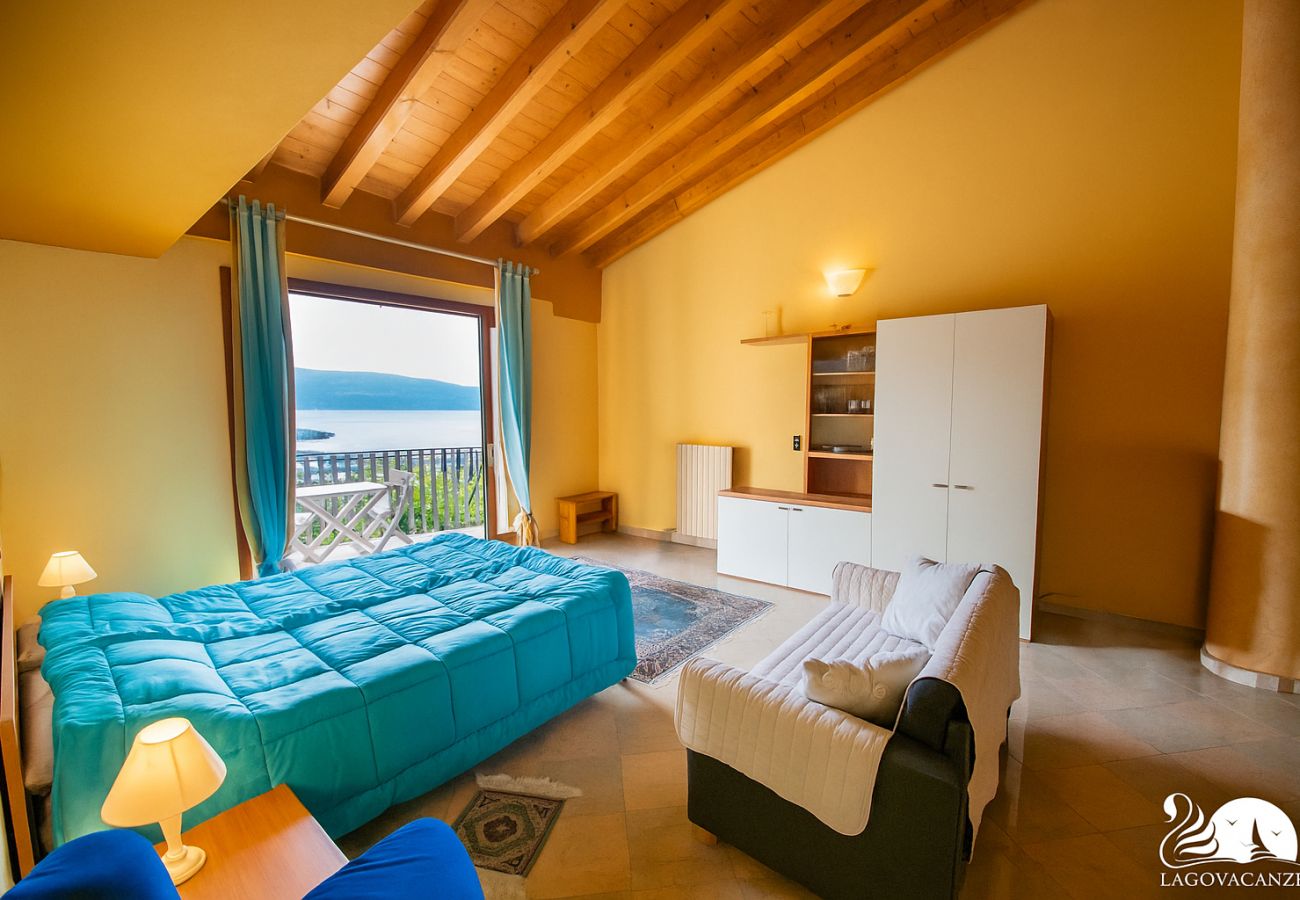 Appartamento a Salò - Feeling House - Appartamento Alba Chiara