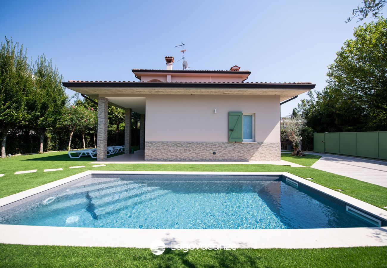 Villa a Manerba del Garda - La Casa del Lago