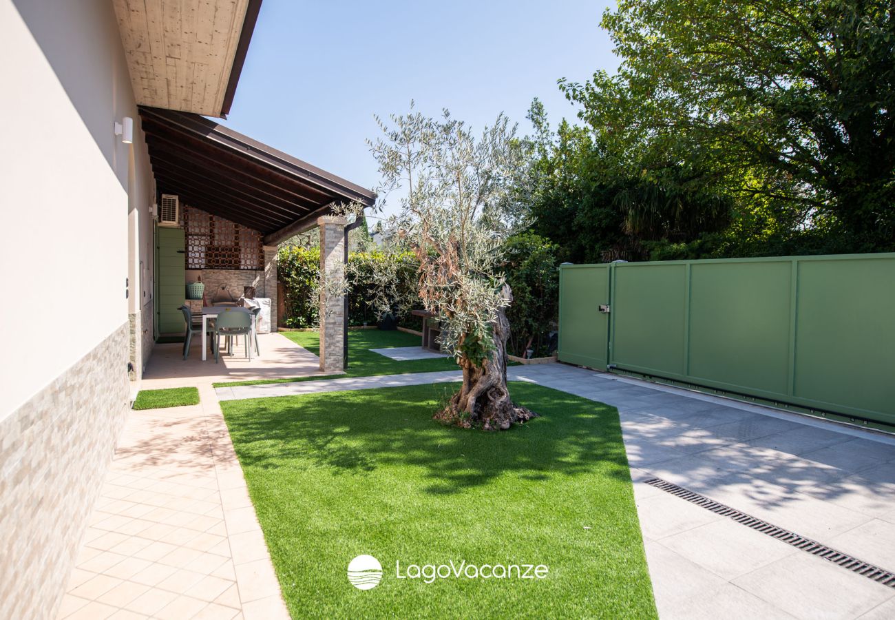 Villa a Manerba del Garda - La Casa del Lago