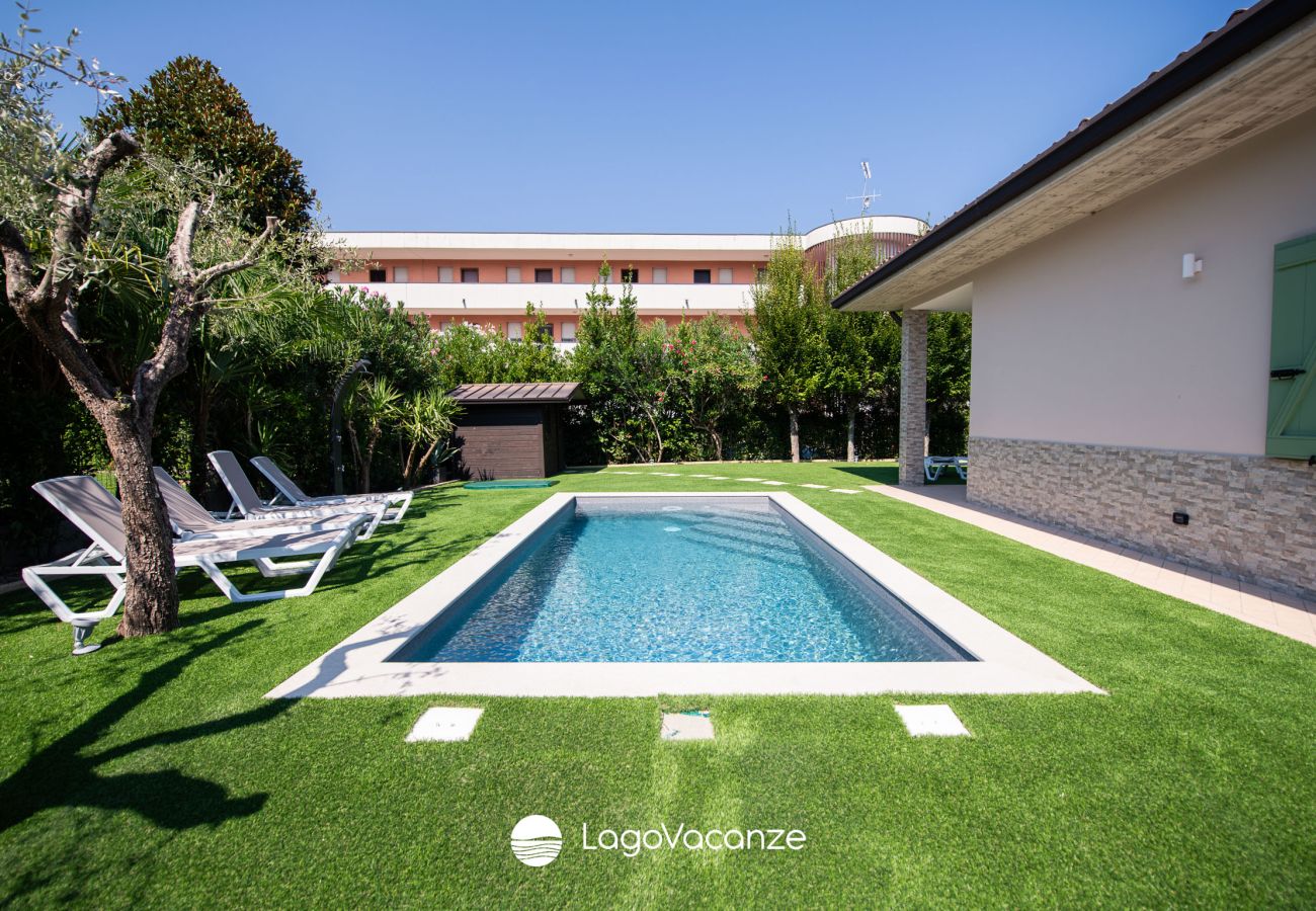 Villa a Manerba del Garda - La Casa del Lago