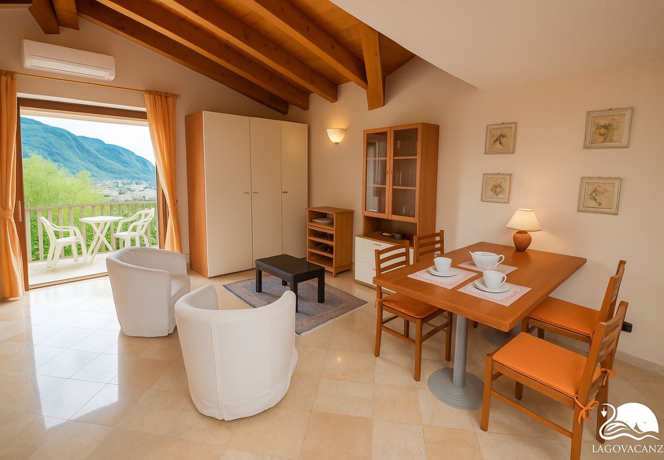 Apartment in Salò - Feeling House - Appartamento Magico Lago