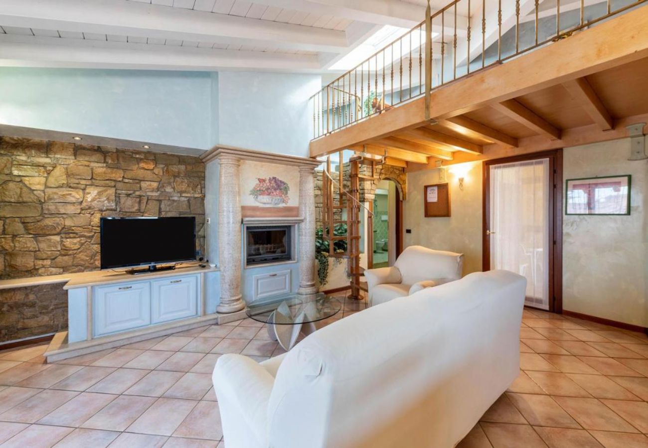 Apartment in Polpenazze del Garda - Casa Vacanze Baccolo - Appartamento Flavia