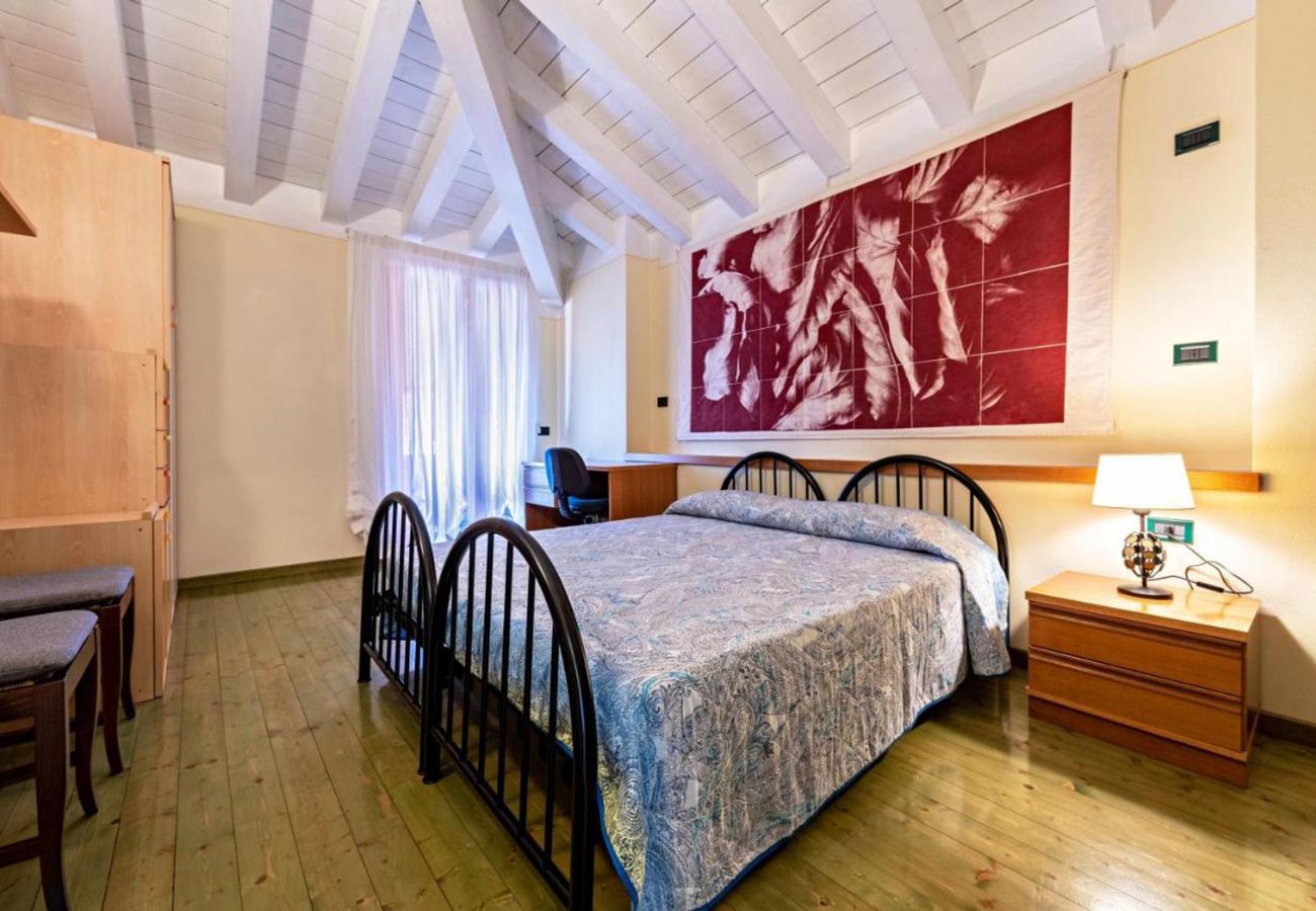 Apartment in Polpenazze del Garda - Casa Vacanze Baccolo - Appartamento Flavia