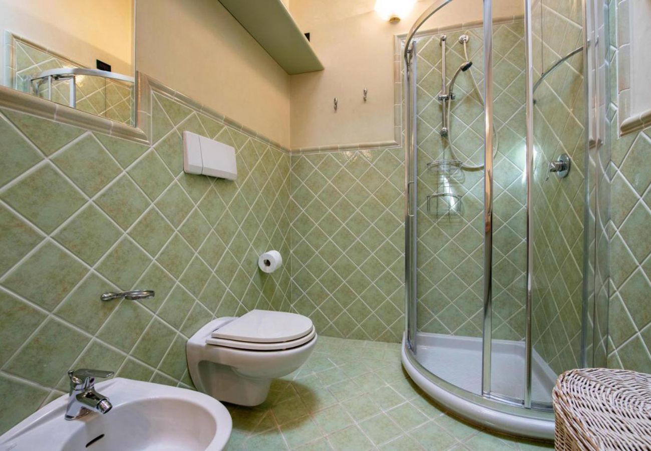 Apartment in Polpenazze del Garda - Casa Vacanze Baccolo - Appartamento Flavia