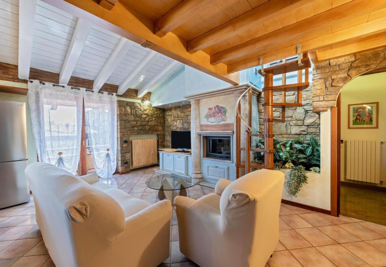 Apartment in Polpenazze del Garda - Casa Vacanze Baccolo - Appartamento Flavia