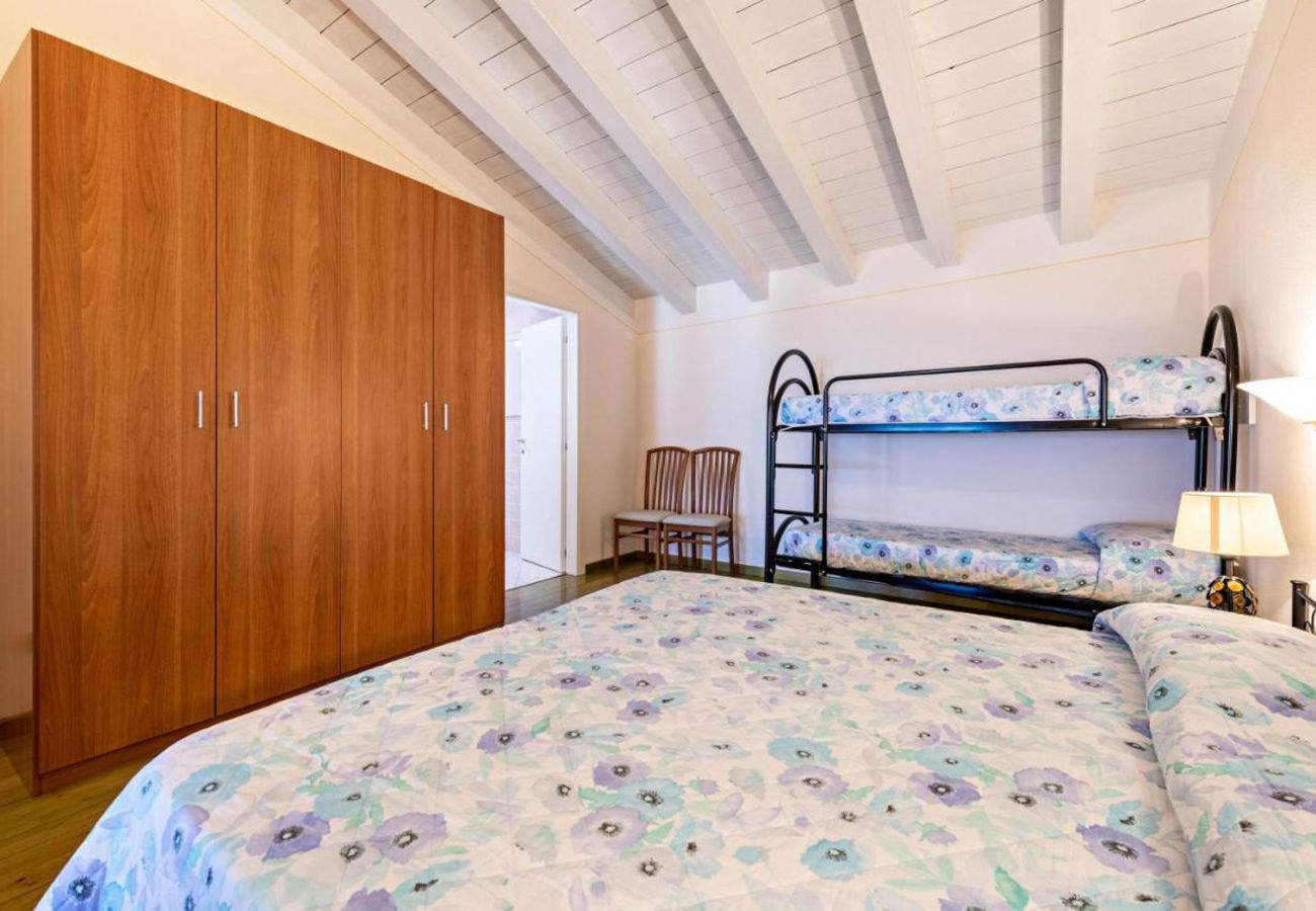 Apartment in Polpenazze del Garda - Casa Vacanze Baccolo - Appartamento Flavia