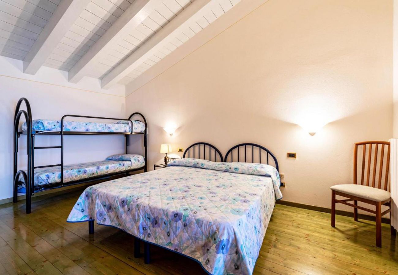 Apartment in Polpenazze del Garda - Casa Vacanze Baccolo - Appartamento Flavia