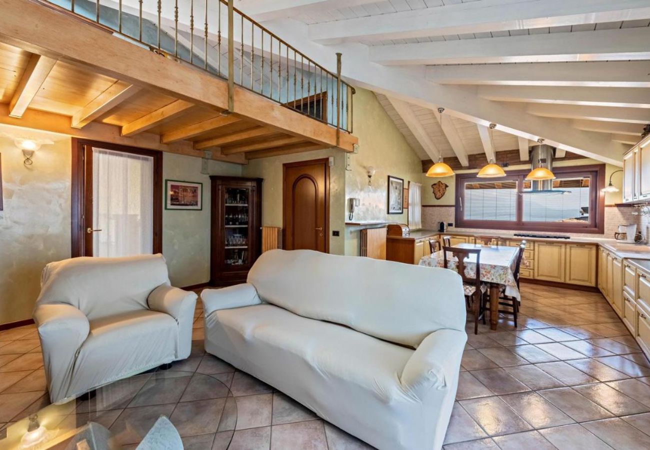 Apartment in Polpenazze del Garda - Casa Vacanze Baccolo - Appartamento Flavia
