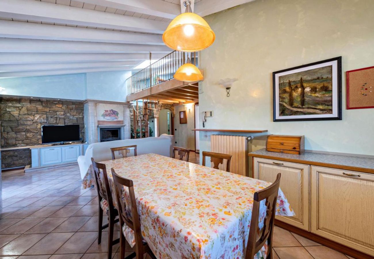 Apartment in Polpenazze del Garda - Casa Vacanze Baccolo - Appartamento Flavia
