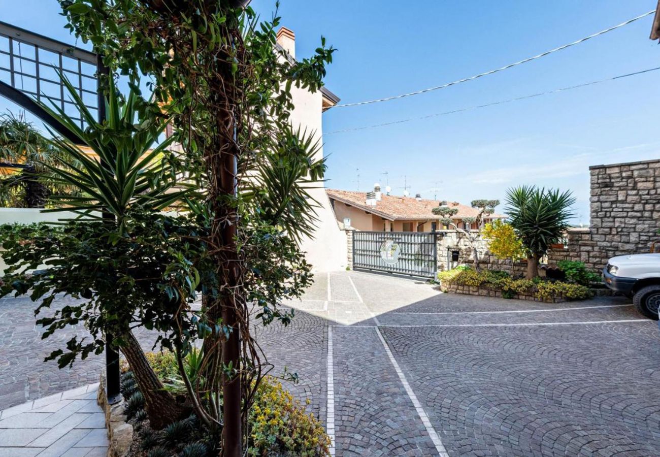 Apartment in Polpenazze del Garda - Casa Vacanze Baccolo - Appartamento Flavia