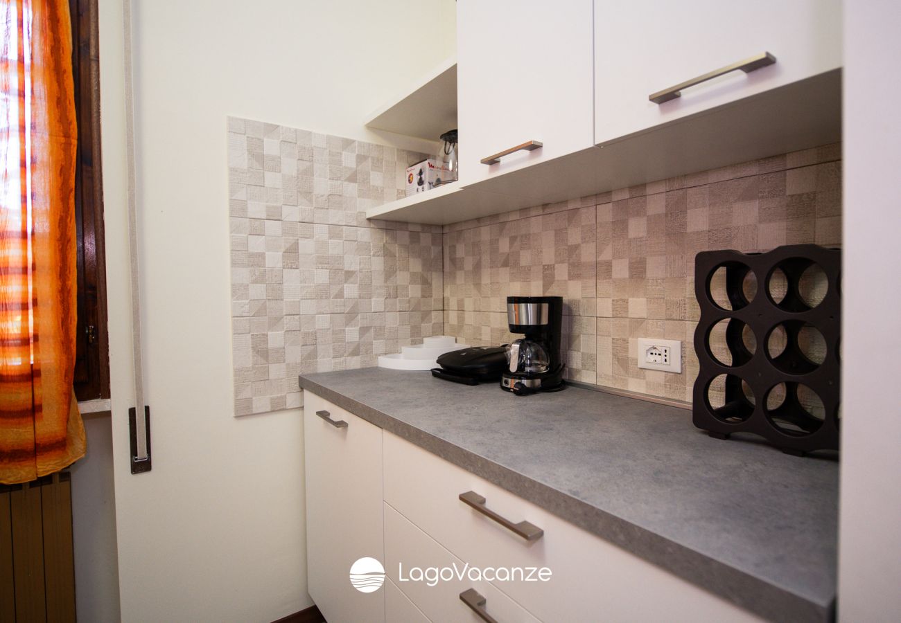 Apartment in Toscolano-Maderno - Appartamento Lisa