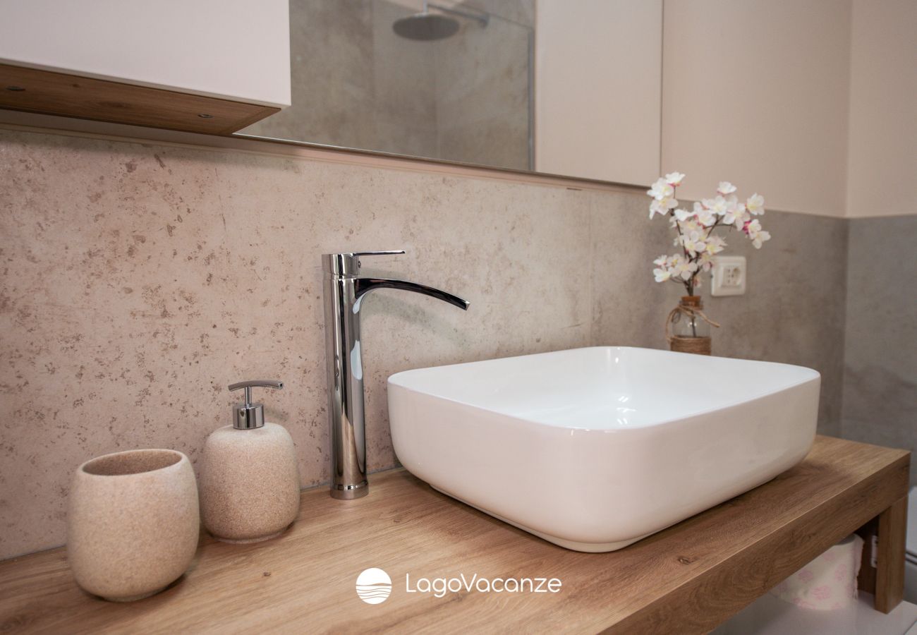 Apartment in Puegnago sul Garda - La Corte delle Radici